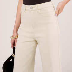 Stretch-Jeans mit weitem Bein – Ecru