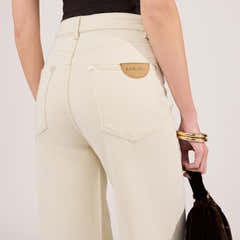 Stretch-Jeans mit weitem Bein – Ecru