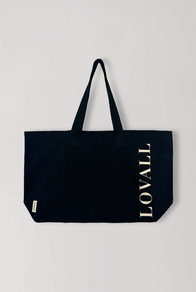 files/LOVALL_BLACK_TOTE_2_07f03fcb-907a-4dc9-a329-27345232cf68.jpg