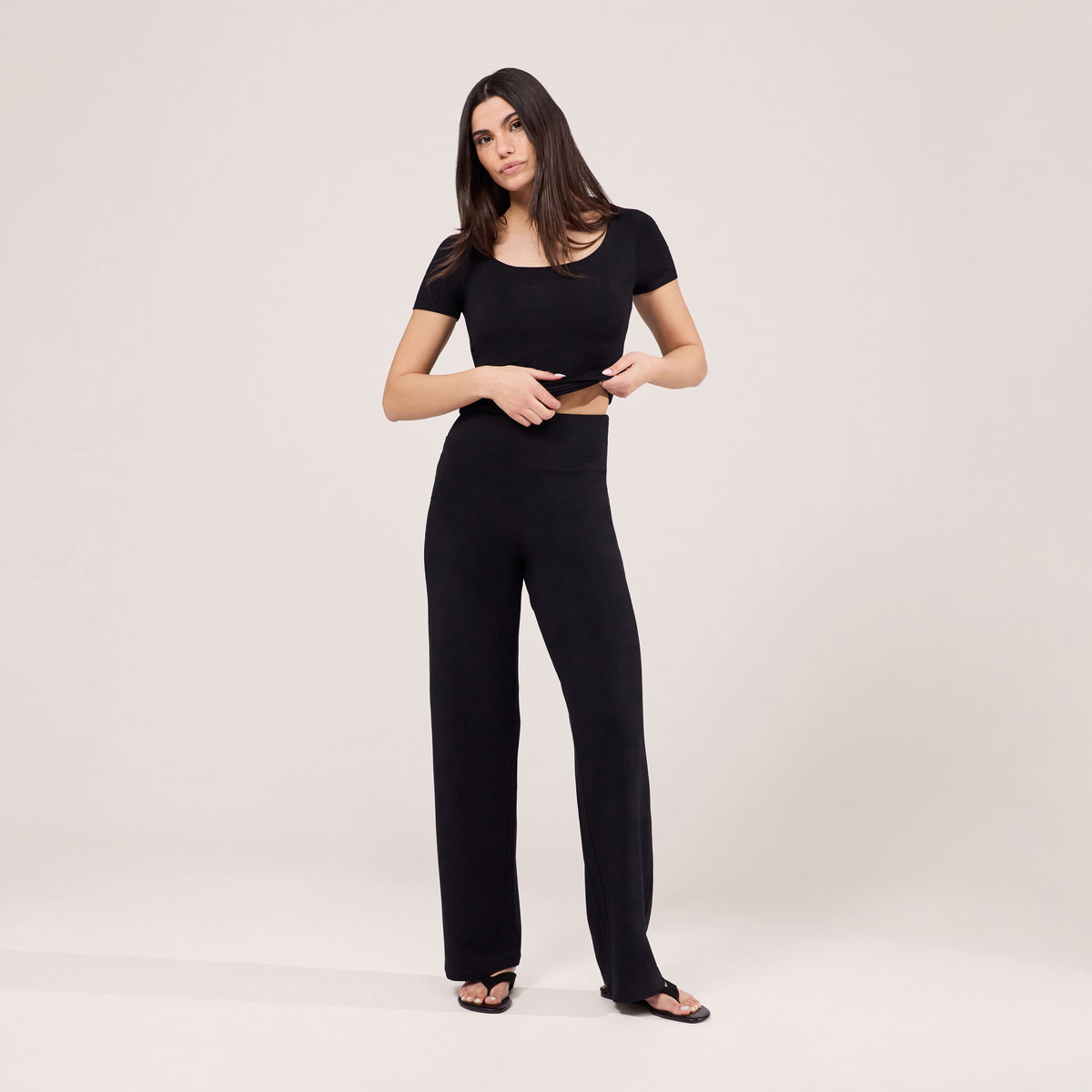Leichte Hose mit weitem Bein – Schwarz