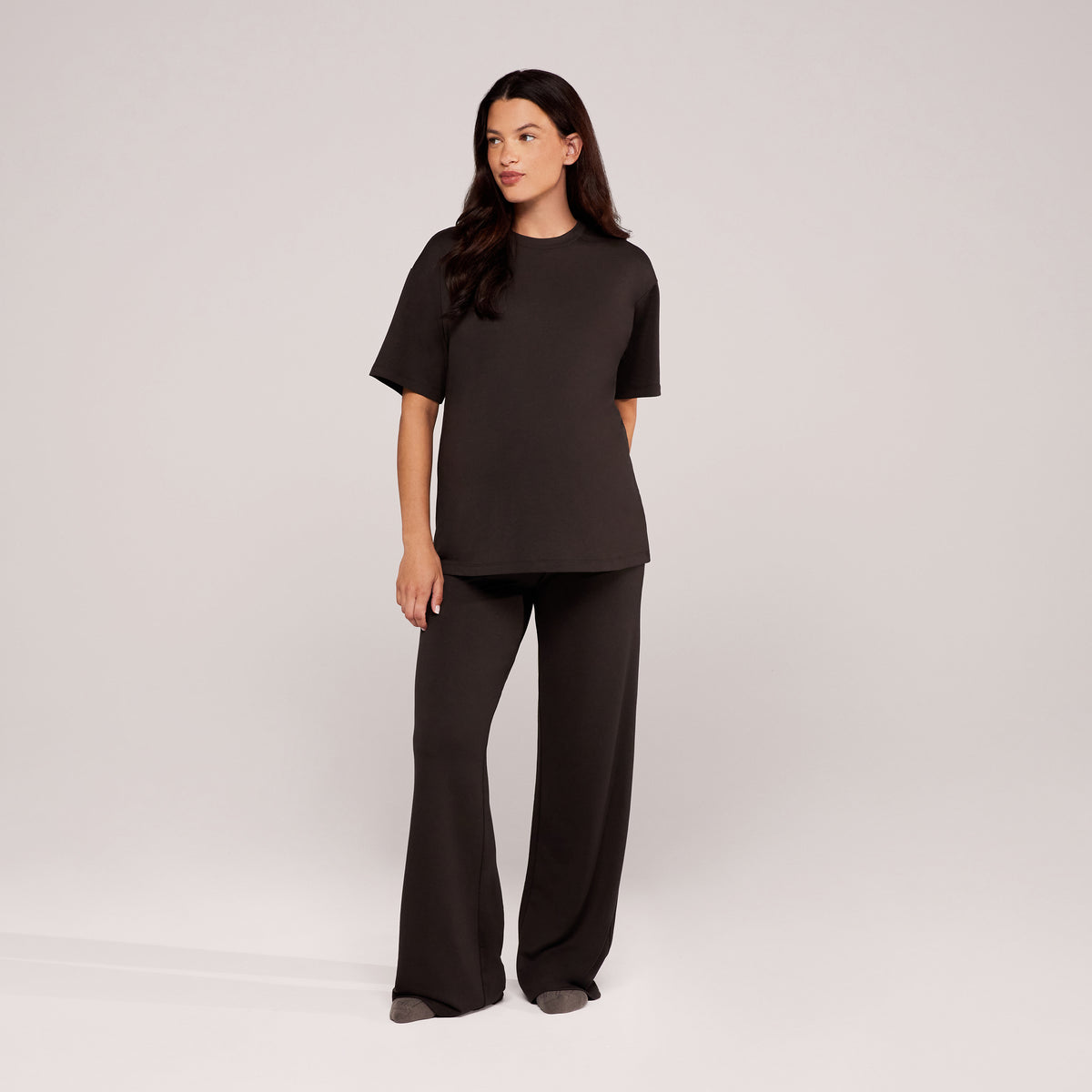 Weites Lounge-Set aus Soft-Touch-Stoff – Schwarz