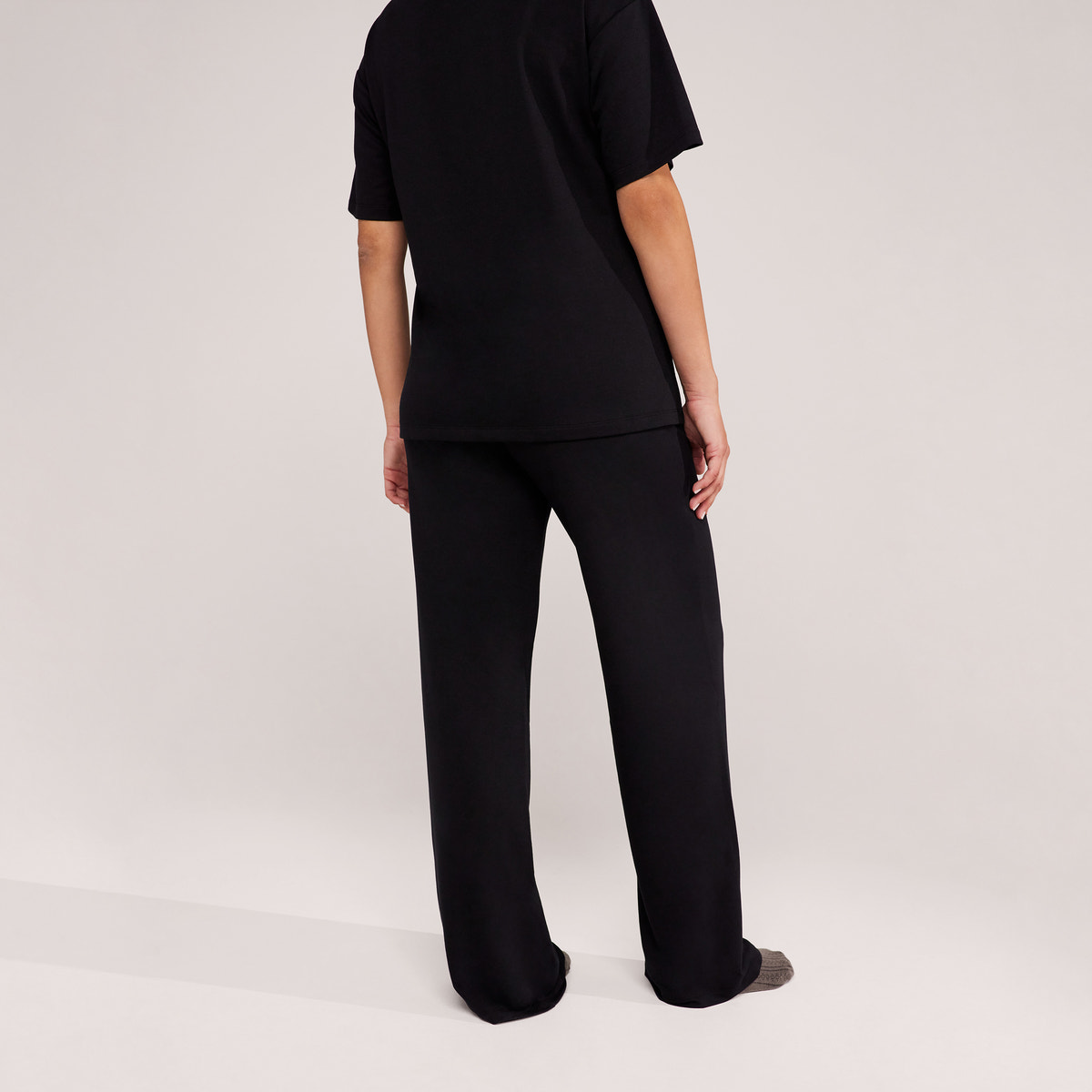 Weites Lounge-Set aus Soft-Touch-Stoff – Schwarz