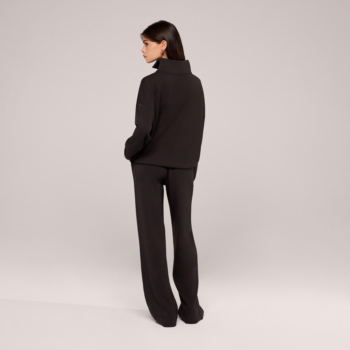 Bio-Jogginghose mit weitem Bein – Black Coffee