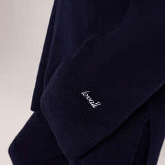 Gebürsteter Strickpullover mit geschlitztem Saum und Oversize-Passform – Marineblau