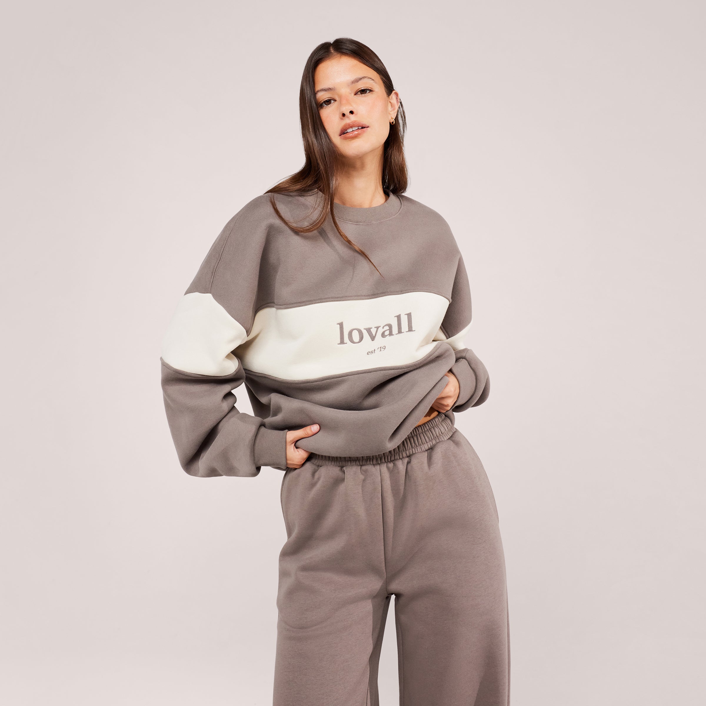 Schweres Oversized Campus-Sweatshirt – Mokka