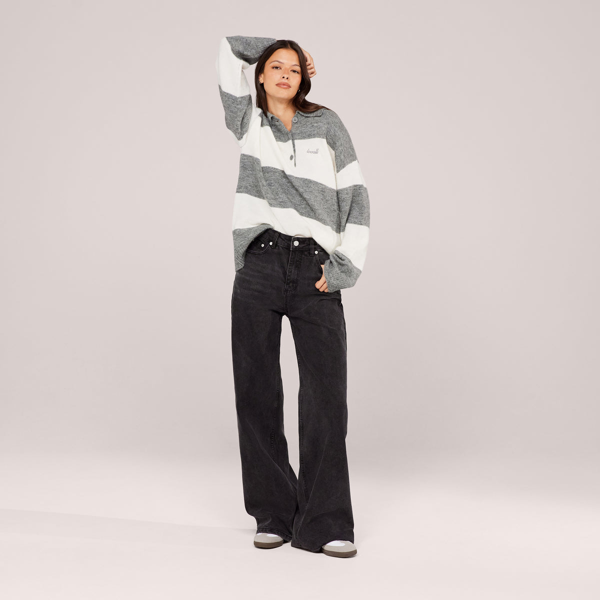 Wide Leg Jeans - Washed Black