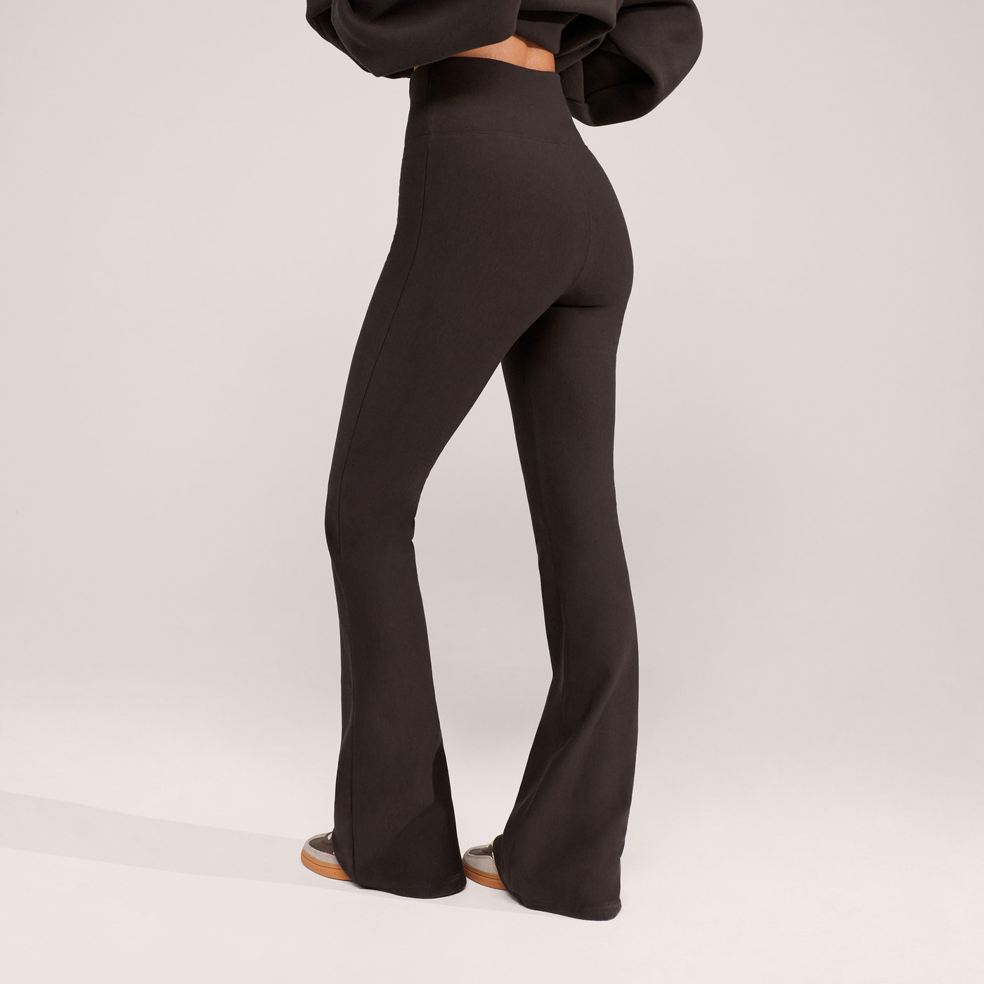 Winter Flare Leggings – Schwarzer Kaffee