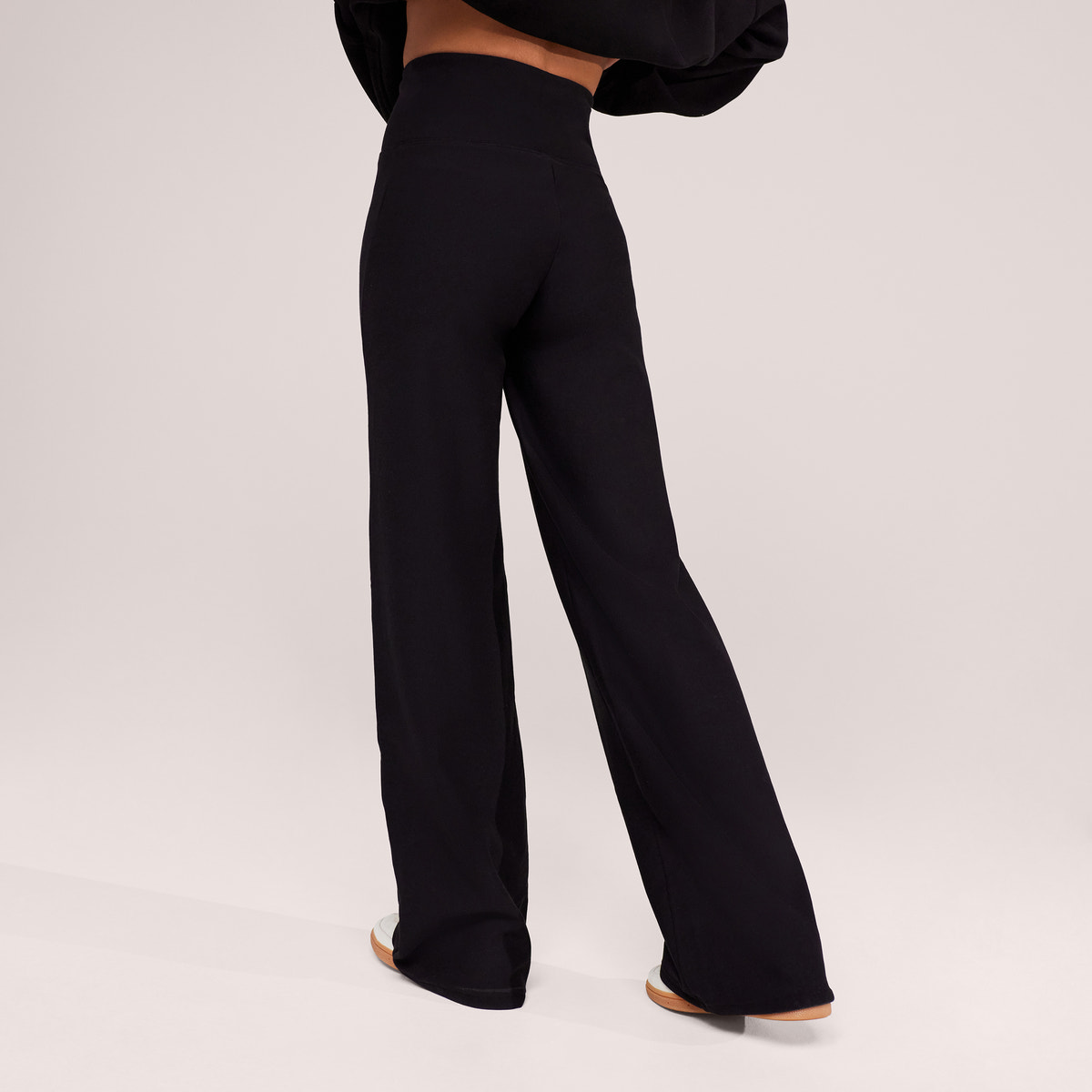 Winterhose mit weitem Bein – Schwarz