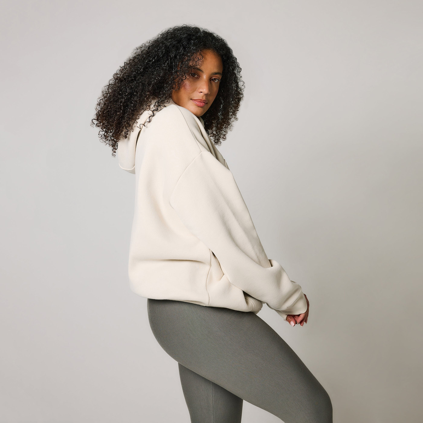 Schwergewicht Übergrößes Hoodie Curvy - Ecru