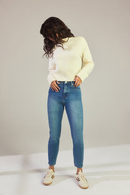 Slim-Fit Mom Jeans - Mid Blue