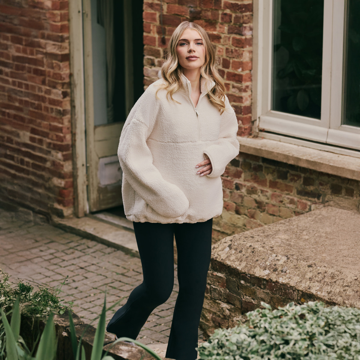 Mutterschafts-Winterleggings mit ausgestelltem Bein – Vintage Navy