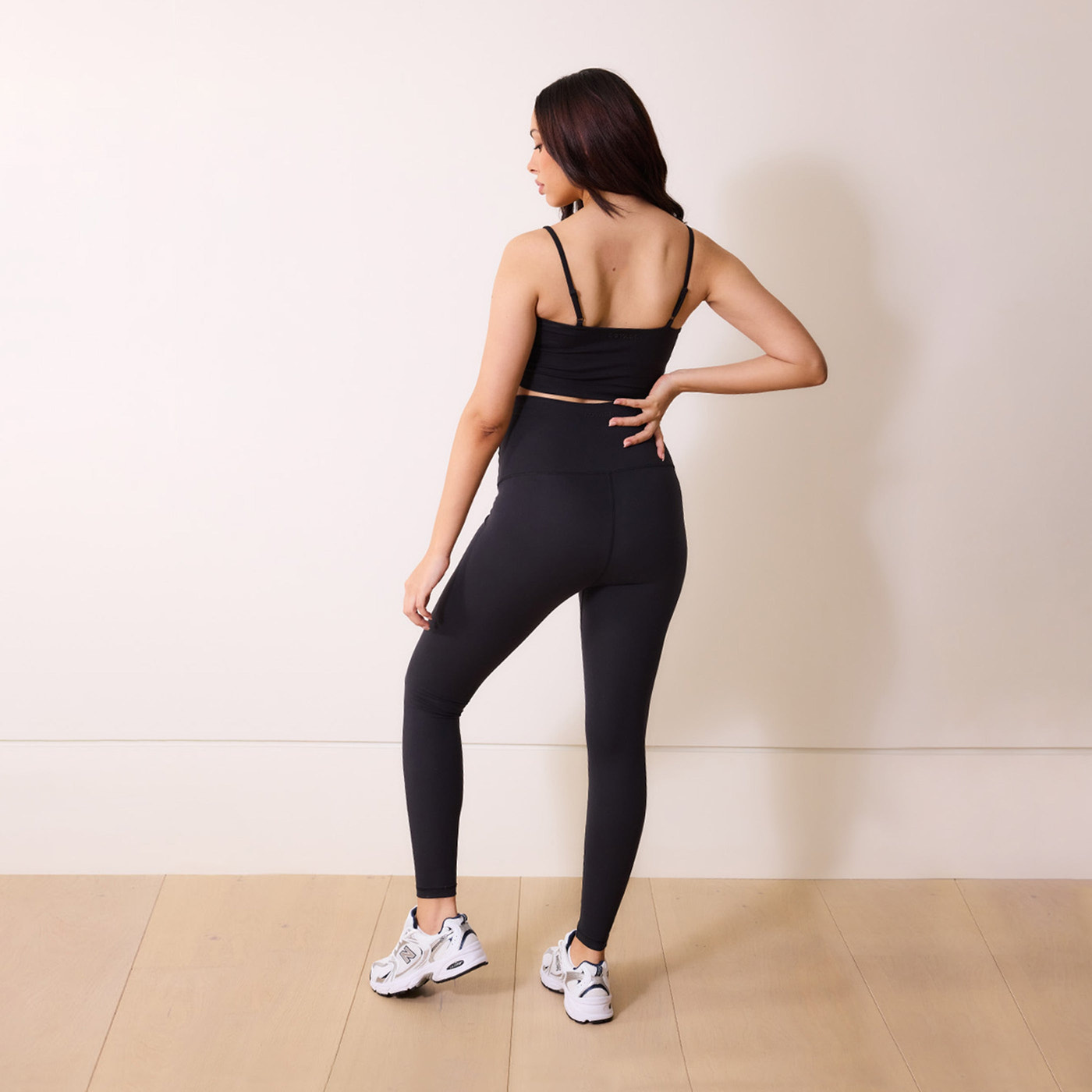 24/7 Revitalise Schlaghose Umstandsleggings - Schwarz