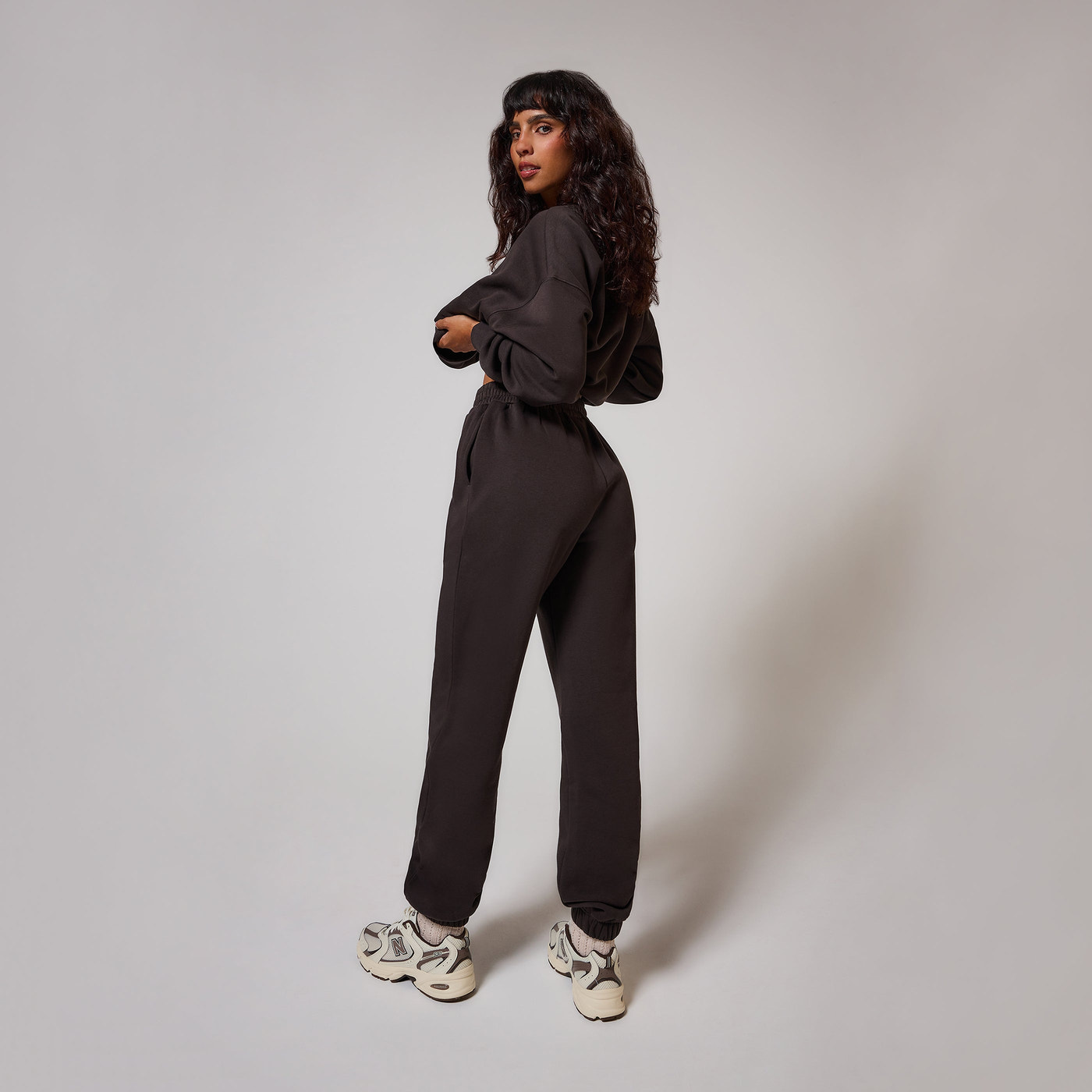 ALL SZN Bio-Jogger mit Bündchen Curvy - Black Coffee