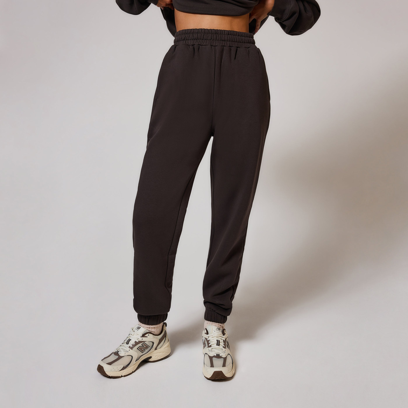 ALL SZN Bio-Jogger mit Bündchen Curvy - Black Coffee
