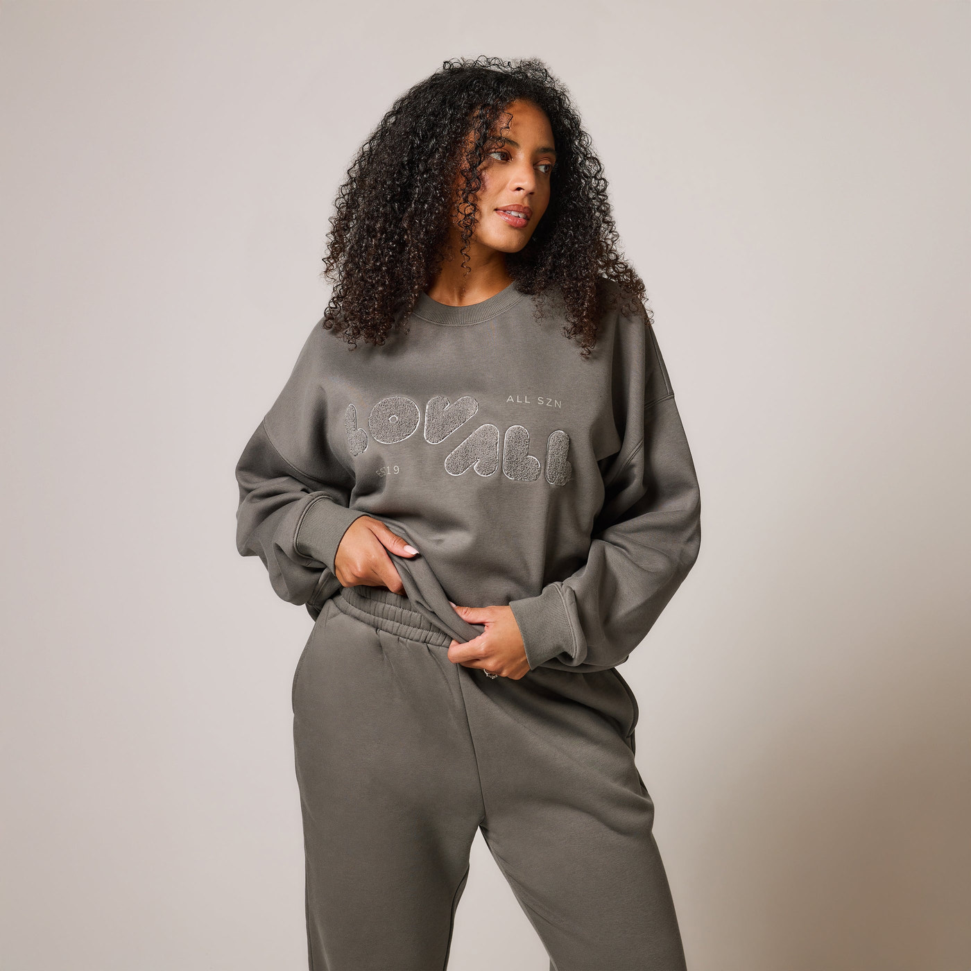 ALL SZN Übergröße Bio-Sweatshirt Curvy Style 2 - Slate Green
