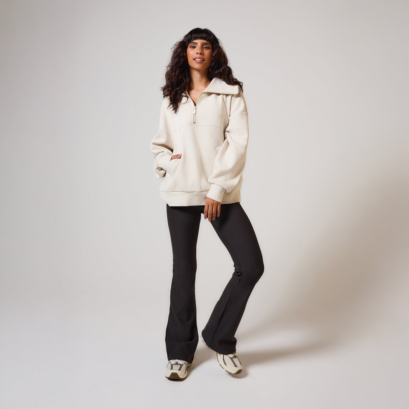 ALL SZN Übergröße 1/4 Zip Bio-Sweatshirt Curvy - Ecru