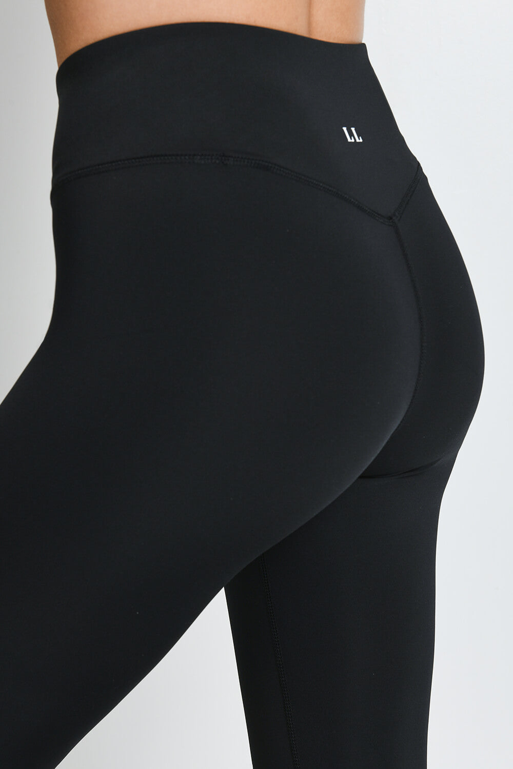 Focus Cropped High-Waisted Sportleggings - Mitternachtsschwarz