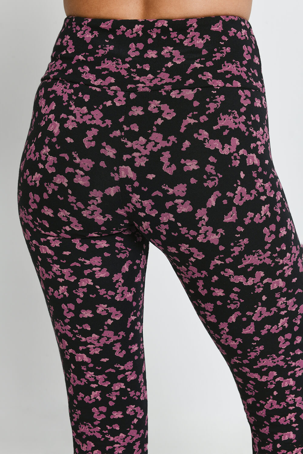 Alltägliche High-Waisted Leggings - Schwarze/Bordeaux-Rote Blumenmuster
