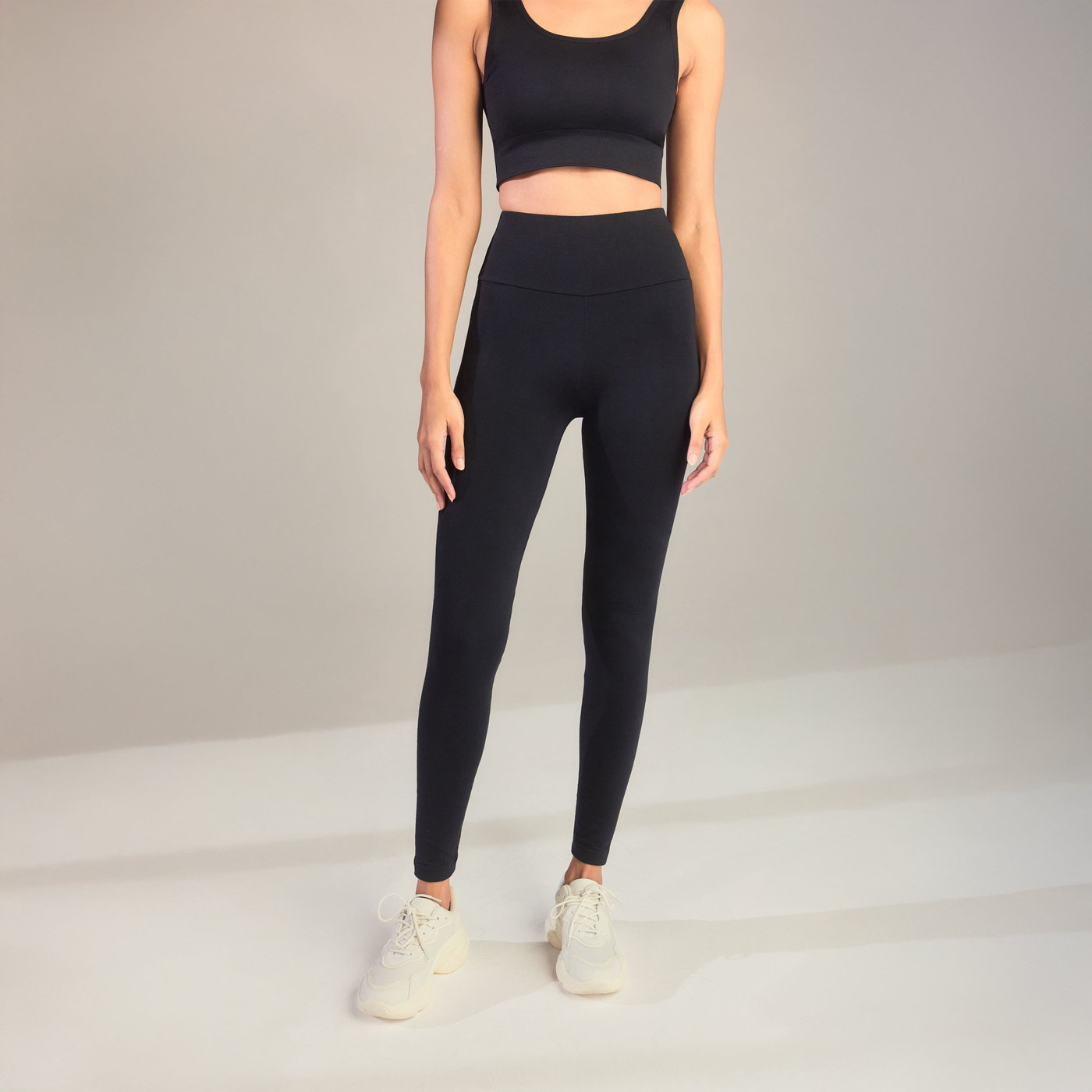 Alltägliche High-Waisted Leggings - Schwarz