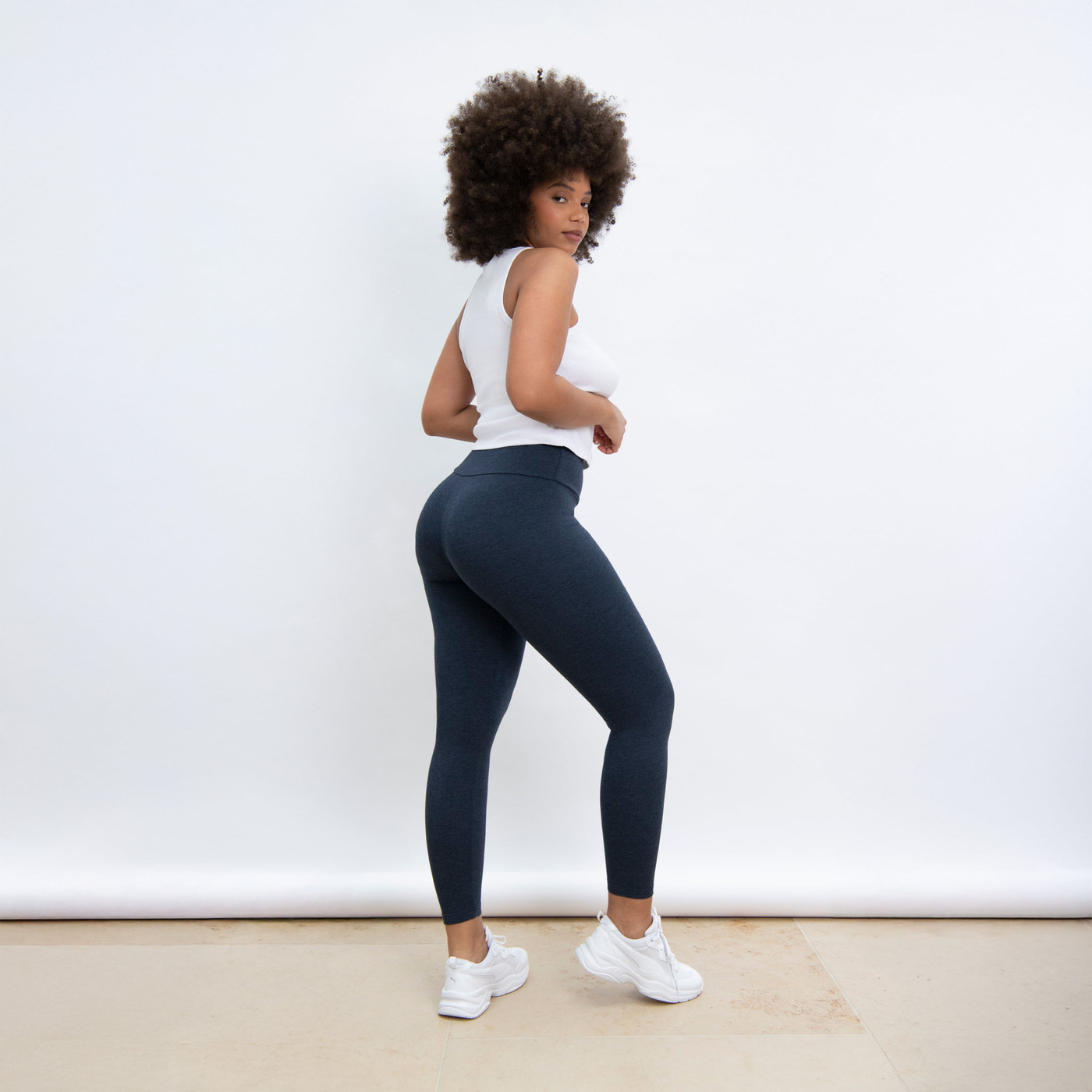 Alltägliche High-Waisted Leggings - Infinity-Blau-Melange