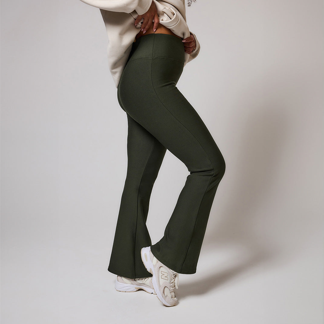 Winter-Leggings mit ausgestelltem Bein – Deep Olive