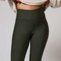 Winter-Leggings mit ausgestelltem Bein – Deep Olive