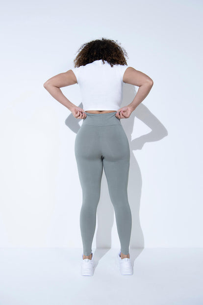 Everyday High Waisted Leggins Lightweight - Sage Green