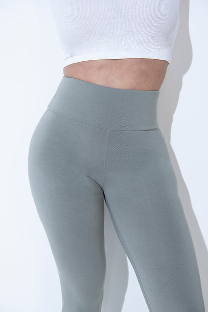 Everyday High Waisted Leggins Lightweight - Sage Green