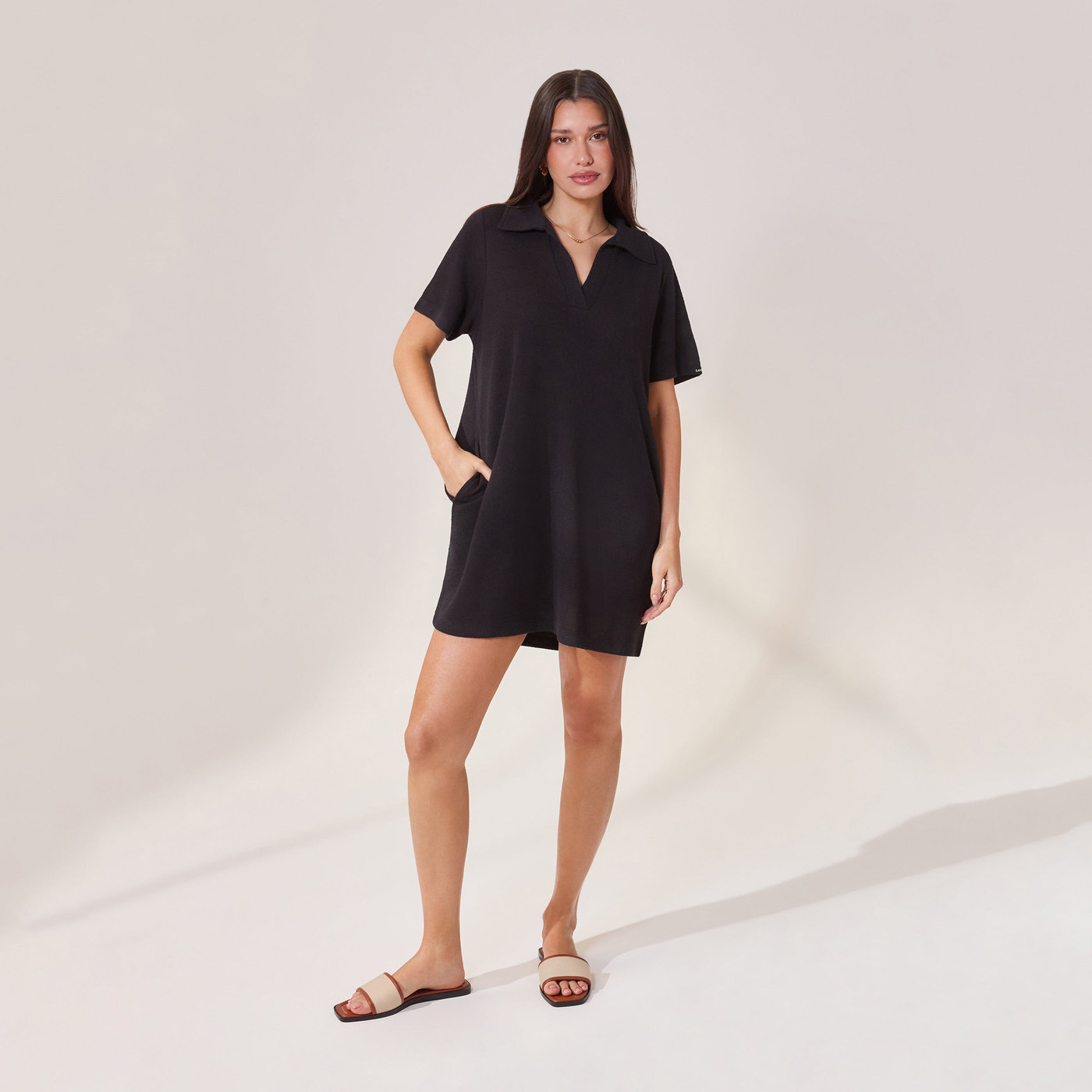 Leichtes Strickkleid mit Kragen - Schwarz