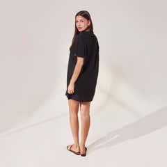 Leichtes Strickkleid mit Kragen – Schwarz