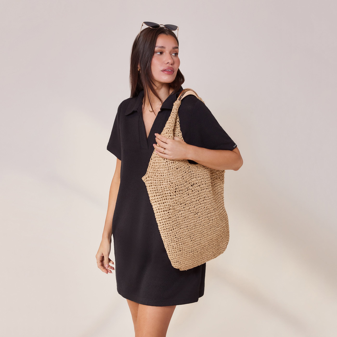 Leichtes Strickkleid mit Kragen - Schwarz