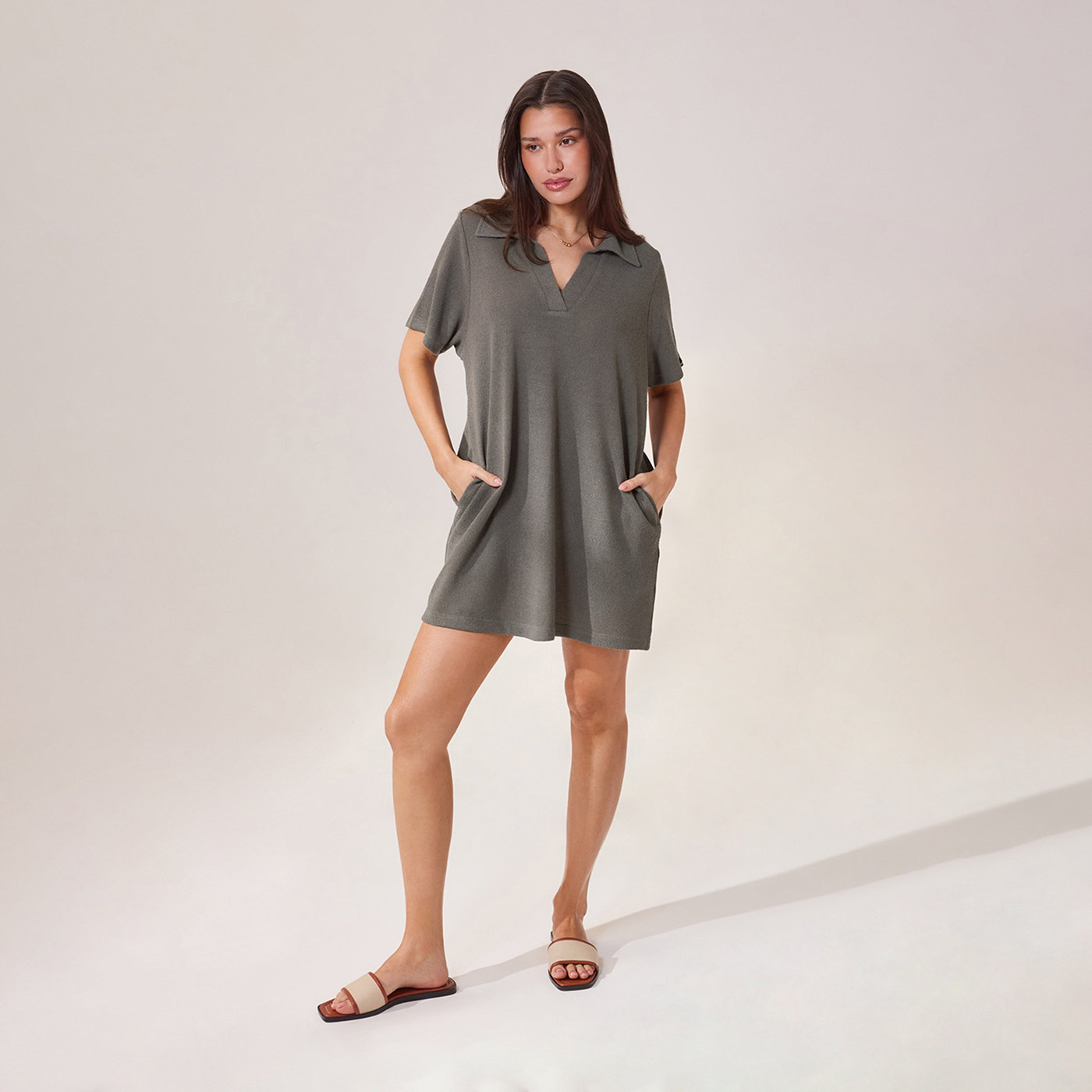Leichtes Strickkleid mit Kragen - Schiefergrün