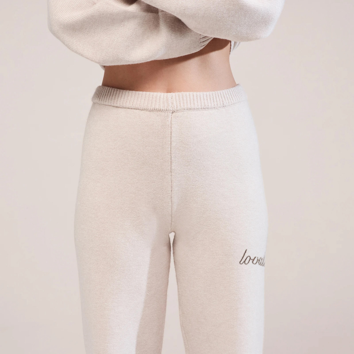 Weich gestrickte weite Hose – Beige