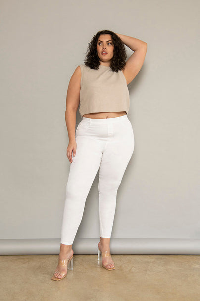 products/013_NEW_JEGGINGS_WHITE_008_6417da0a-9dd9-4a0a-aae3-14180c399aaa.jpg