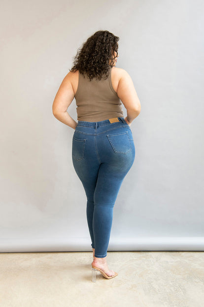 Ultimate 7/8 Jeggings - Mid Blue