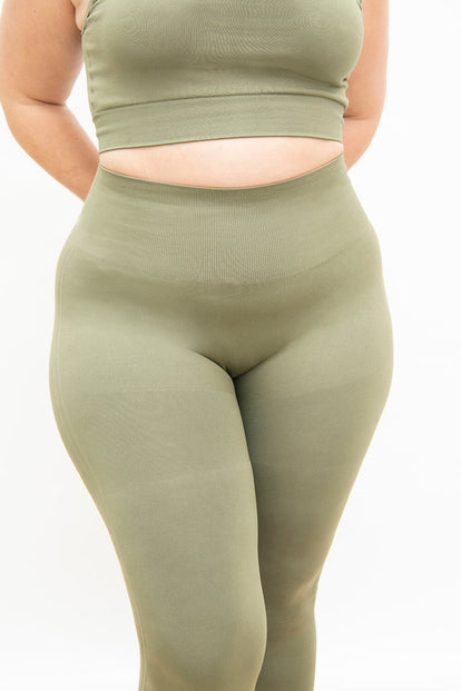 Ultimate High Waisted Seamless Leggings Curvy - Sage Green