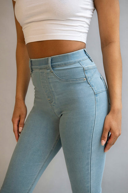 Ultimate 7/8 Jeggings Curvy - Light Blue