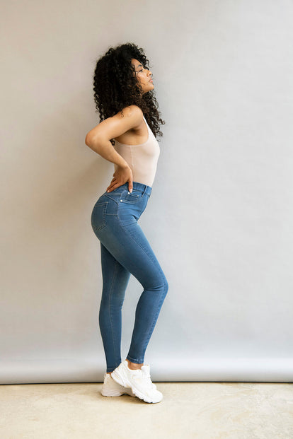 Ultimate 7/8 Jeggings - Mid Blue