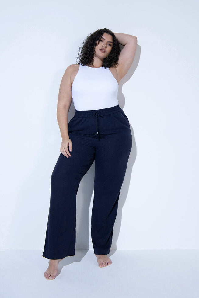 products/058_WIDE_LEG_LINEN_TROUSER_NAVY_S18_008_d6437f60-3640-4128-8fd1-eaeaa3098252.jpg