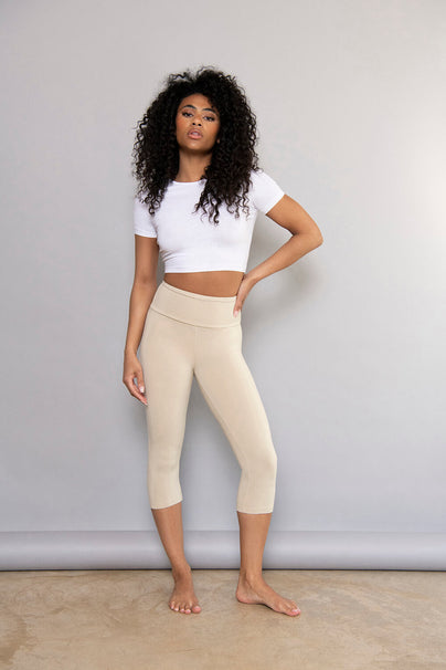 products/079_CROPPED_LIGHTWEIGHT_NATURAL_BEIGE_005_def3ed4c-b06f-47cd-8eb4-38f88b60a2f3.jpg