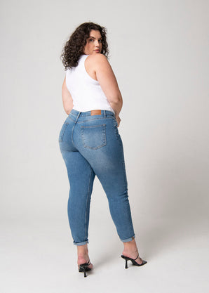 Gerippte Hose Mit Weitem Bein Curvy-Fit Mom Jeans - Mid Blue