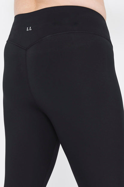 Focus Cropped High Waisted Sport Leggings Curvy - Midnight Black