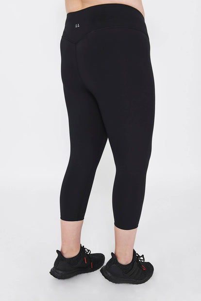 Focus Cropped High Waisted Sport Leggings Curvy - Midnight Black