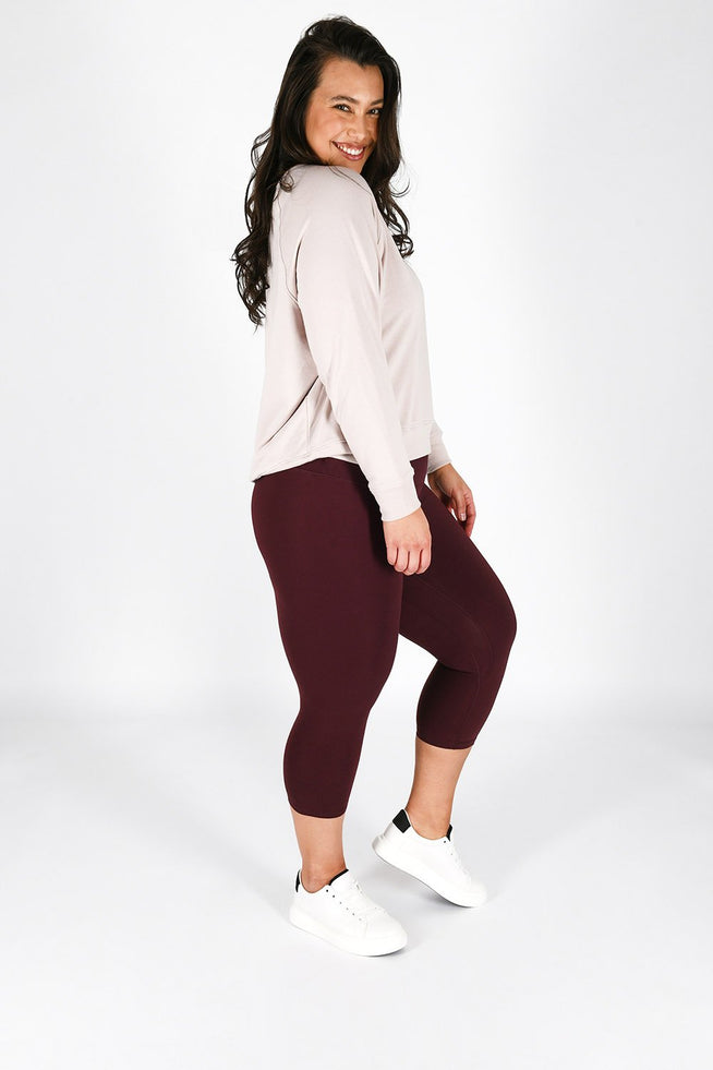 Revitalise Cropped High Waisted Leggings Curvy - Winter Berry