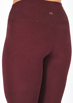 Revitalise High Waisted Leggings Curvy - Winter Berry