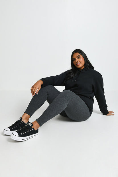 Everyday Pullover Hoodie Curvy - Black