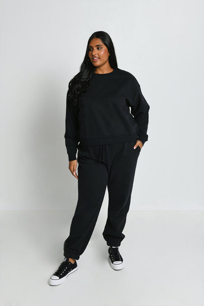 Everyday Sweatshirt Komfort Curvy - Black