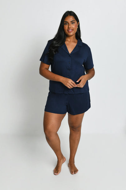 products/C_Navy_ShortsPyjamas_1_5196eb54-aa84-49a8-a595-89b414ac25a6.jpg