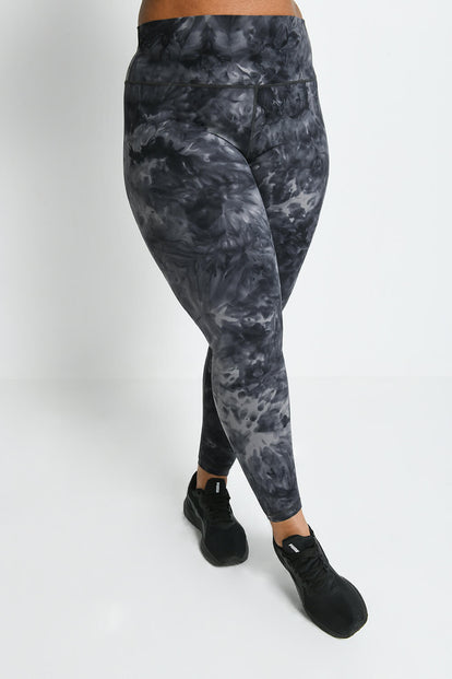 Revitalise 7/8 High Waisted Leggings Curvy - Black Tie Dye