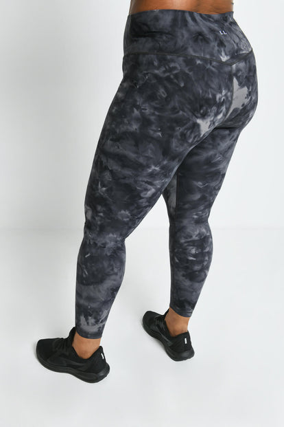 Revitalise 7/8 High Waisted Leggings Curvy - Black Tie Dye